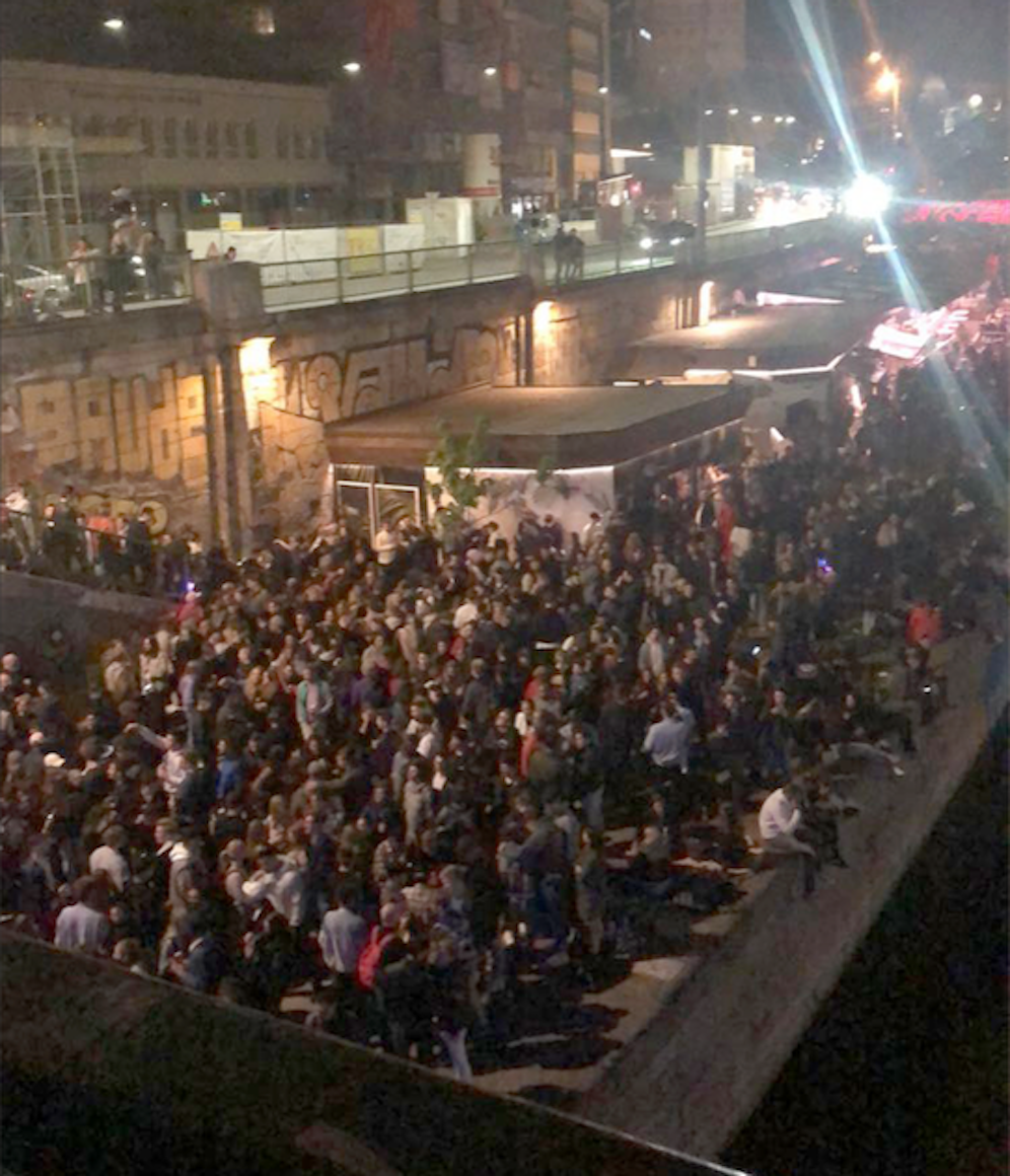 Hunderte feierten am Wochenende am Wiener Donaukanal bis in die frühen Morgenstunden.