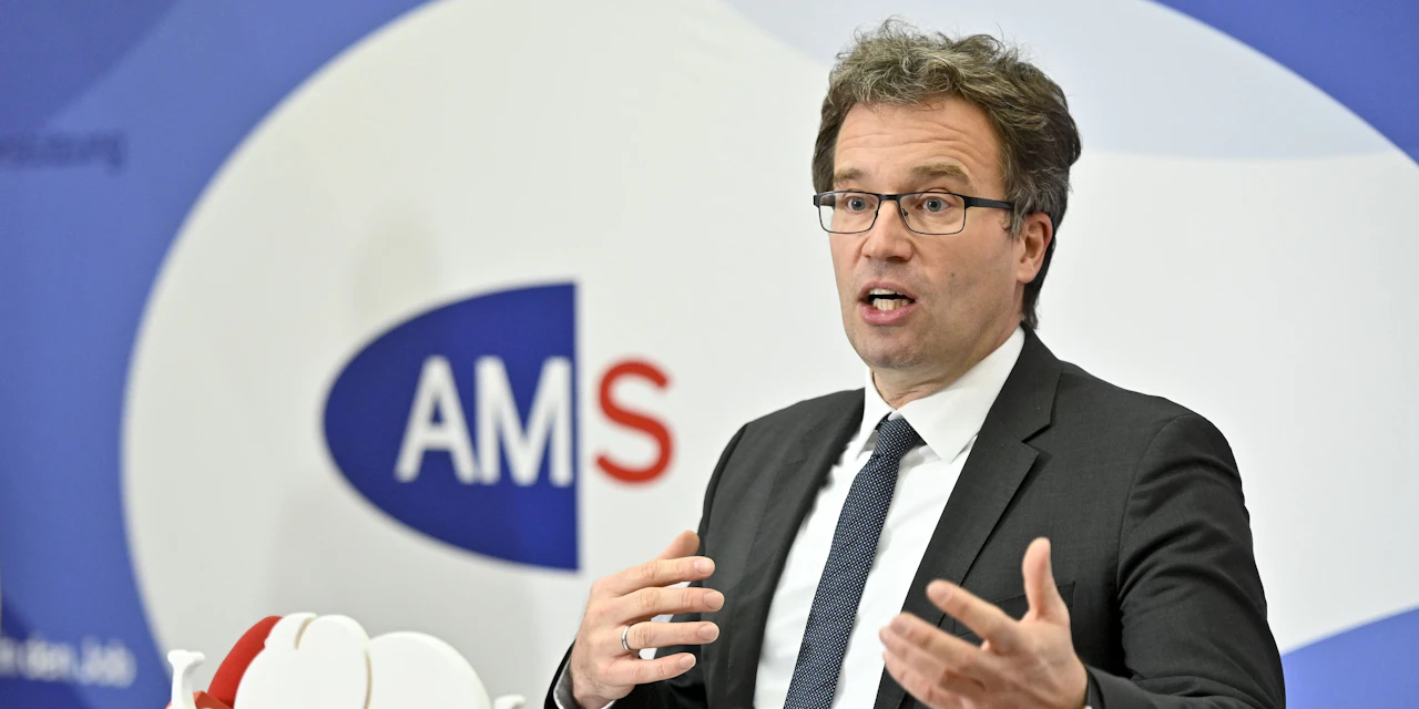 AMS-Chef will jetzt auch an "Pensionsschrauben" drehen - Vimarsana News
