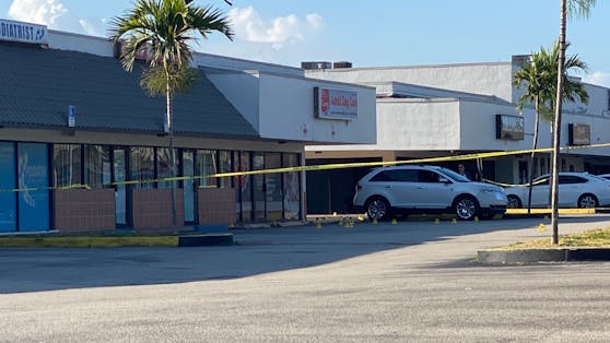 Vor einem Nachtclub in Florida fielen Schüsse. Zwei Menschen sind gestorben.