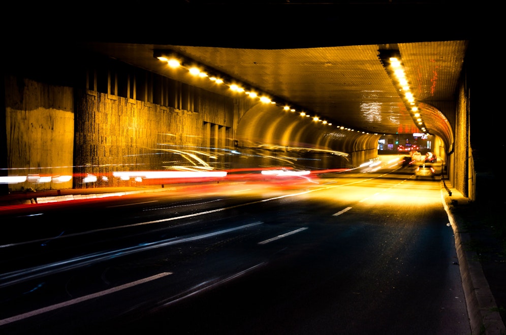 Die sechs Verkehrsteilnehmer lieferten sich ein illegales Straßenrennen in Salzburg. Symbolbild. 