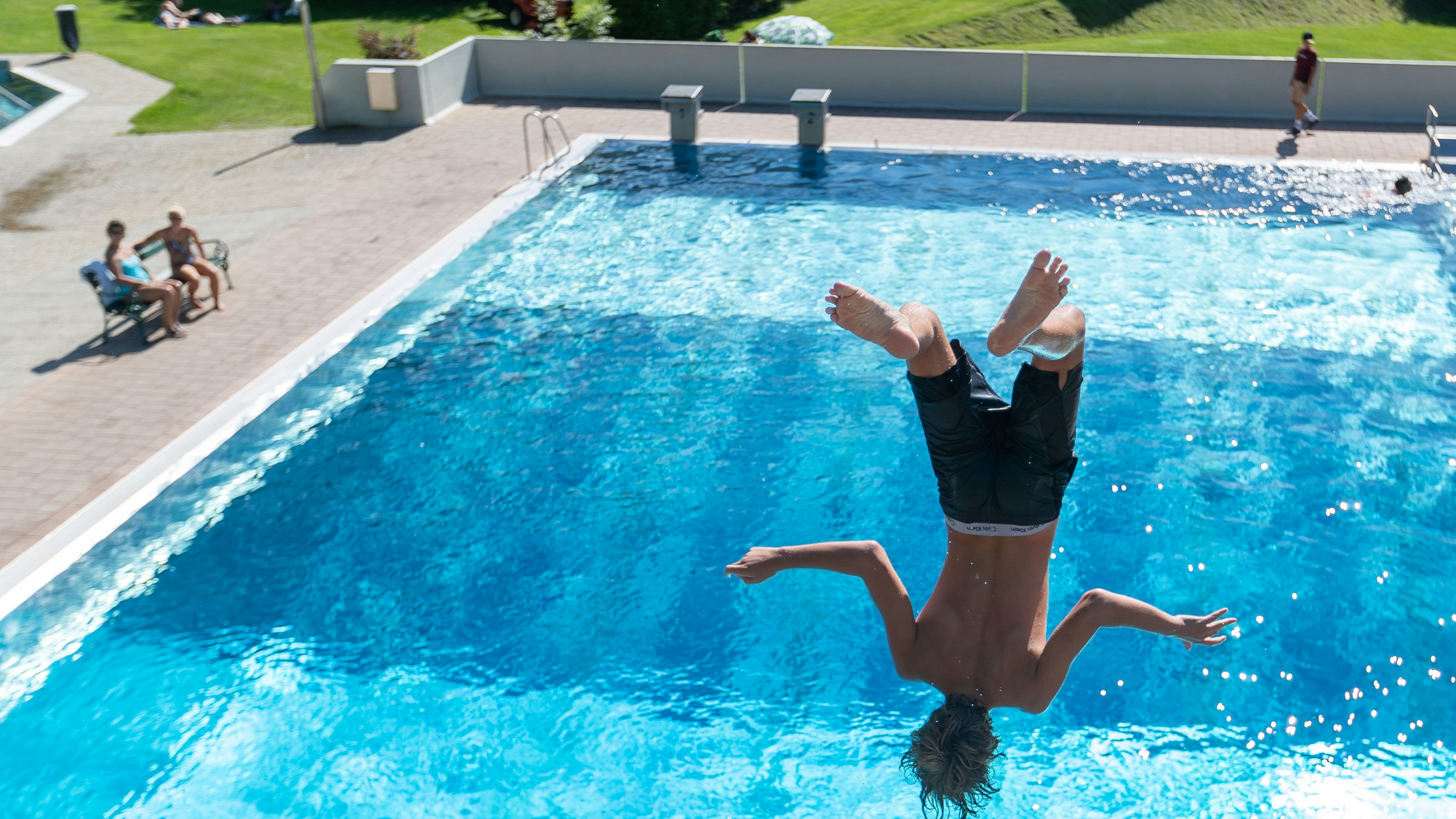 Endlich wird es sommerlich: die Freibad-Saison kann richtig anlaufen