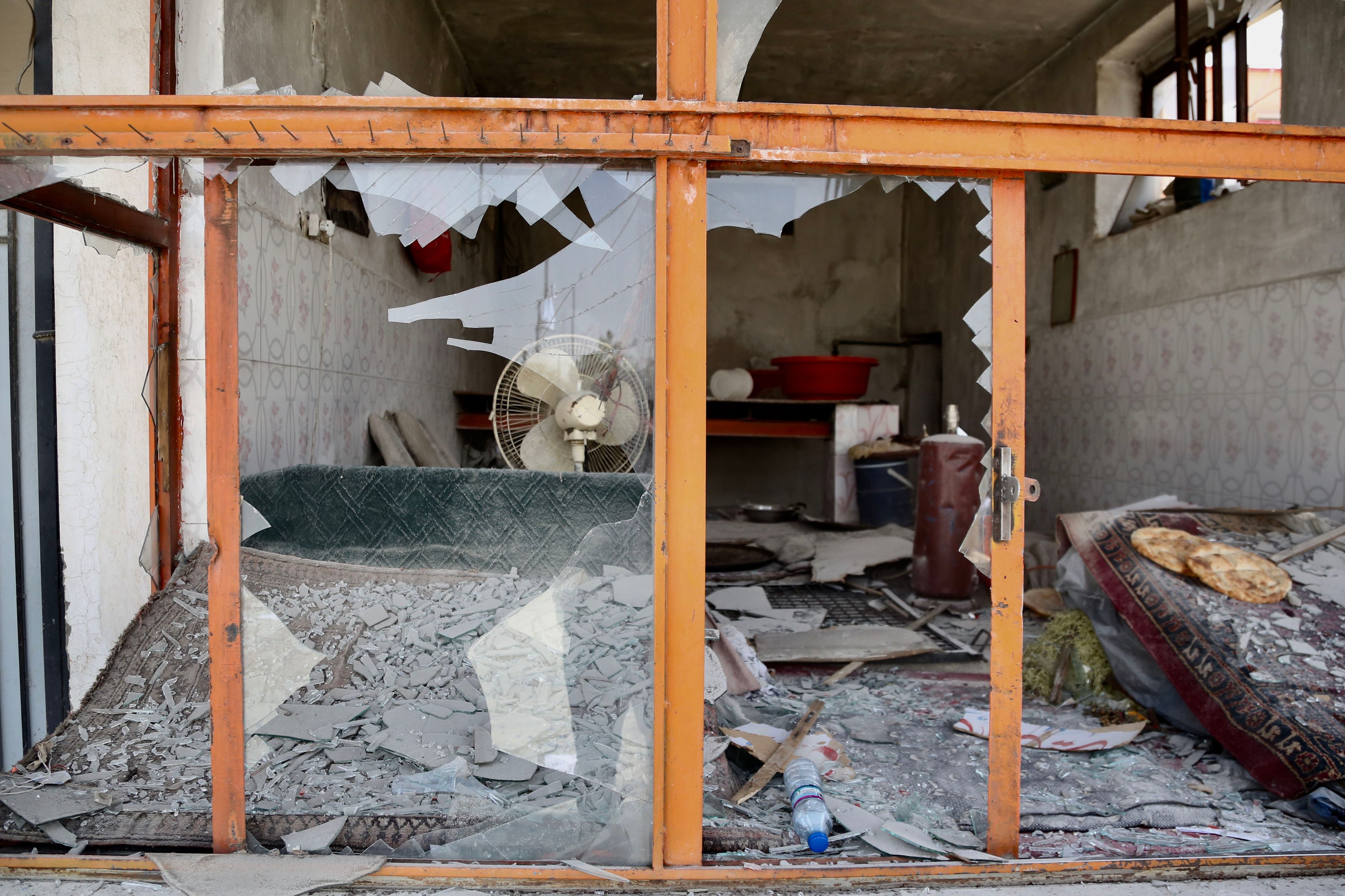 Ein durch einen Bombenanschlag schwer beschädigtes Gebäude in Kabul, Afghanistan. Archivbild