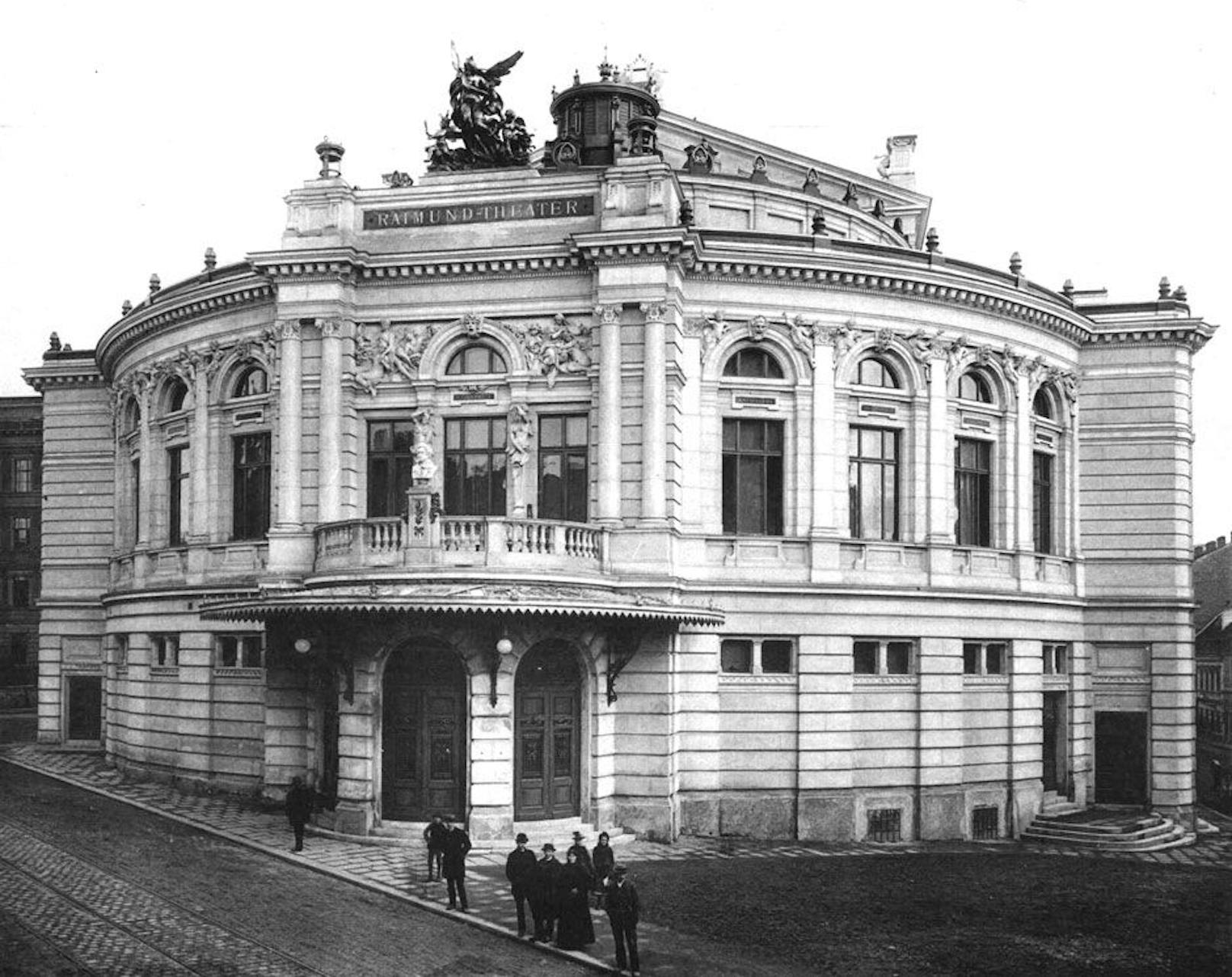 Der Bau des Raimund Theaters startete am 28. April 1893. Schon am 1. November 1893 war es vollkommen fertiggestellt.