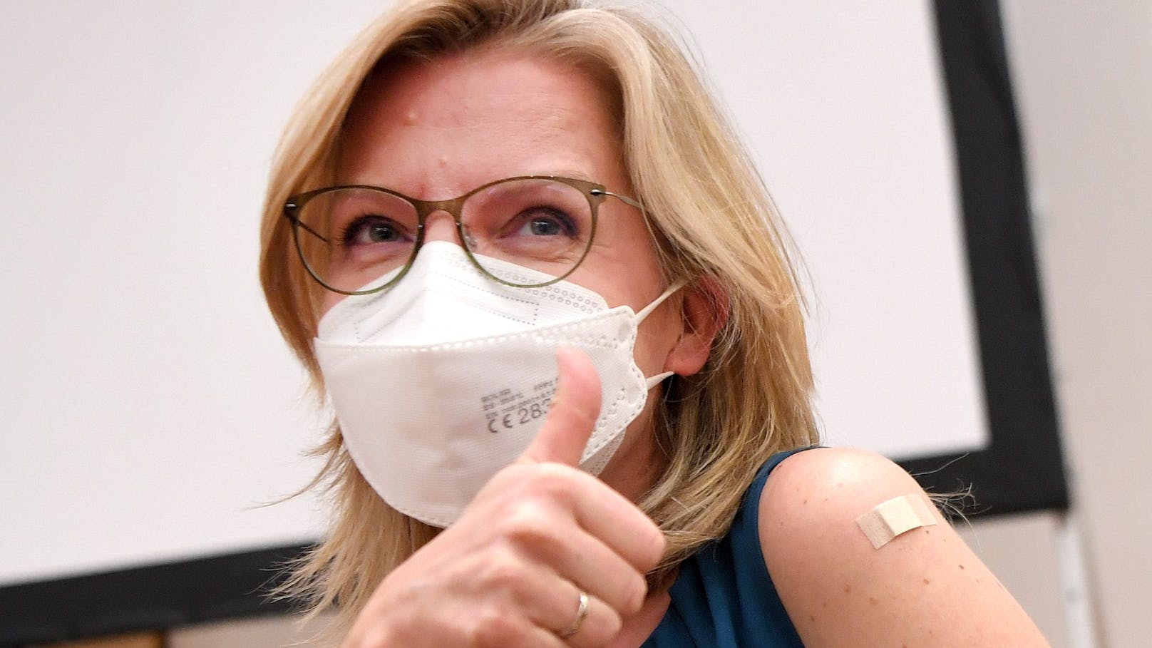 Klimaschutzministerin <strong>Leonore Gewessler</strong>: "Ich appelliere an alle, die vielleicht noch zögern: Lassen Sie sich impfen"