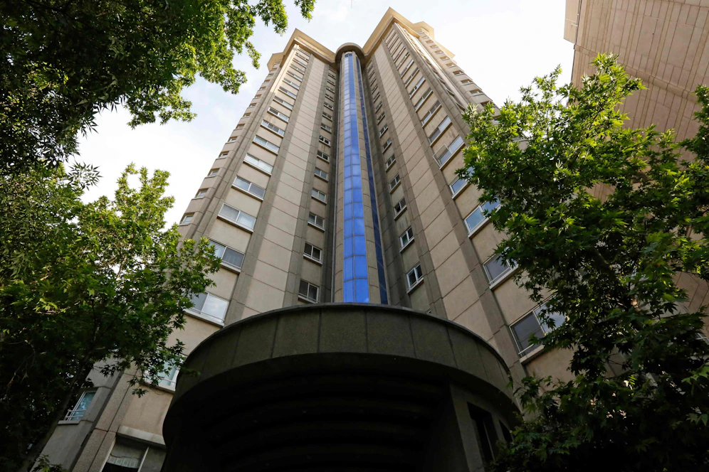 Ihre Leiche wurde vor diesem Hochhaus im Viertel Kamranieh im Norden der iranischen Hauptstadt gefunden.