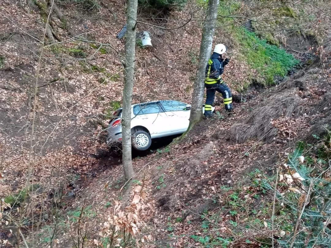 Unfallopfer verbrachte Nacht im Auto