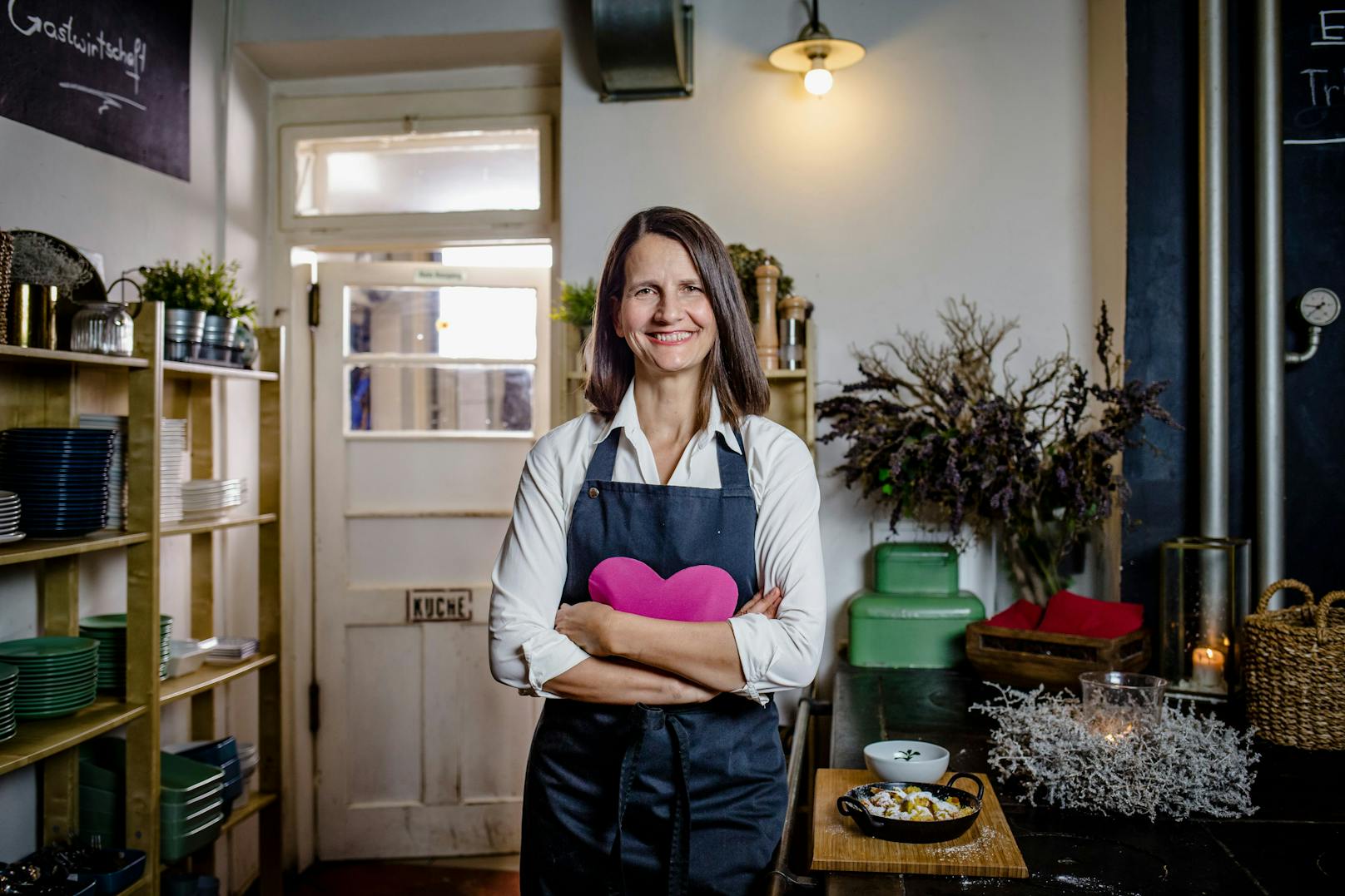 "Wanderköchin" Birgit Indra kocht daheim bei ihren Kunden.