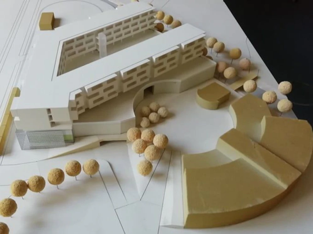 In Linz-Auwiesen werden direkt auf ein Einkaufszentrum neue Wohnungen gebaut.
