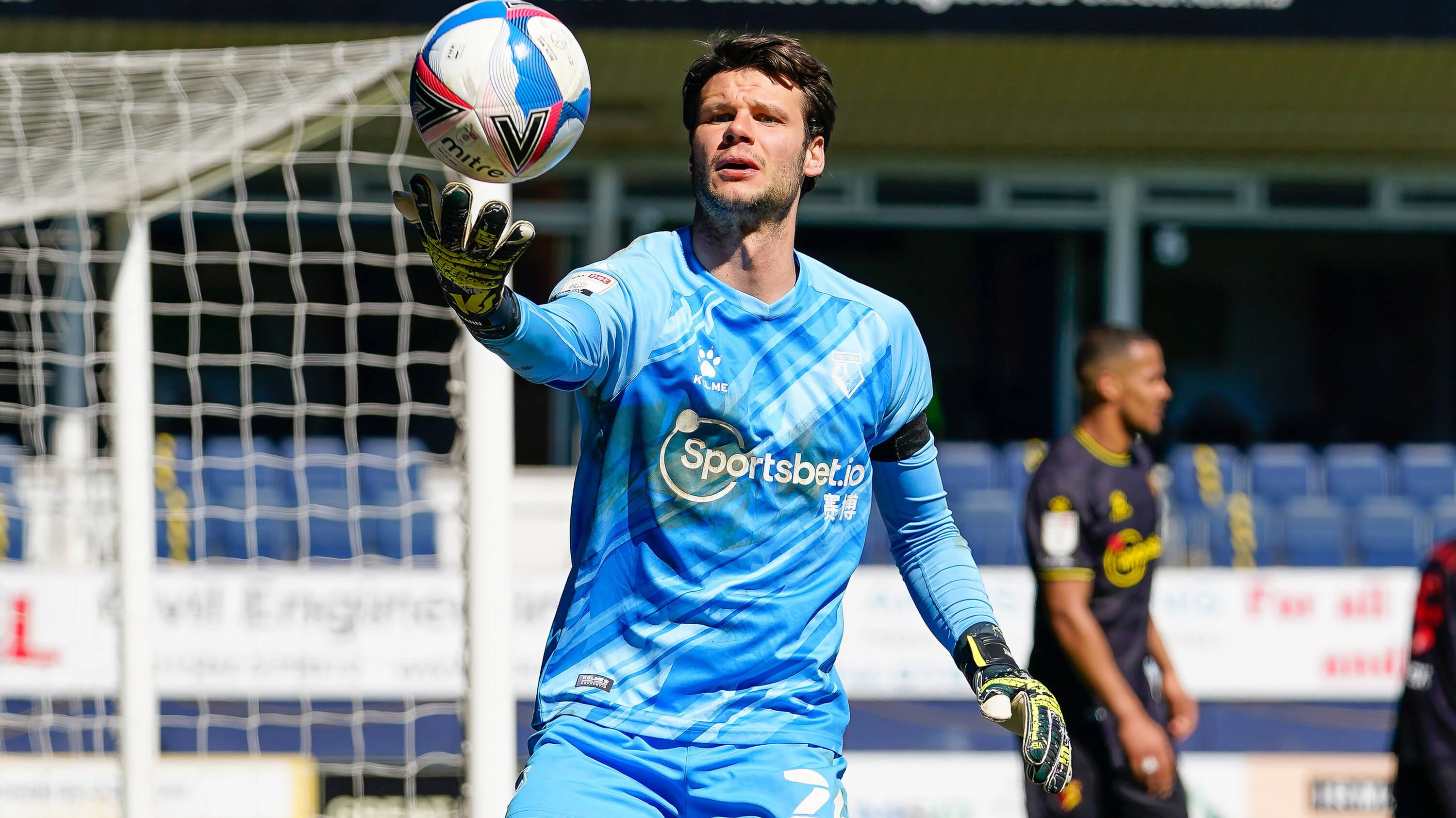 ÖFB-Tormann Daniel Bachmann steigt in die Premier League auf.