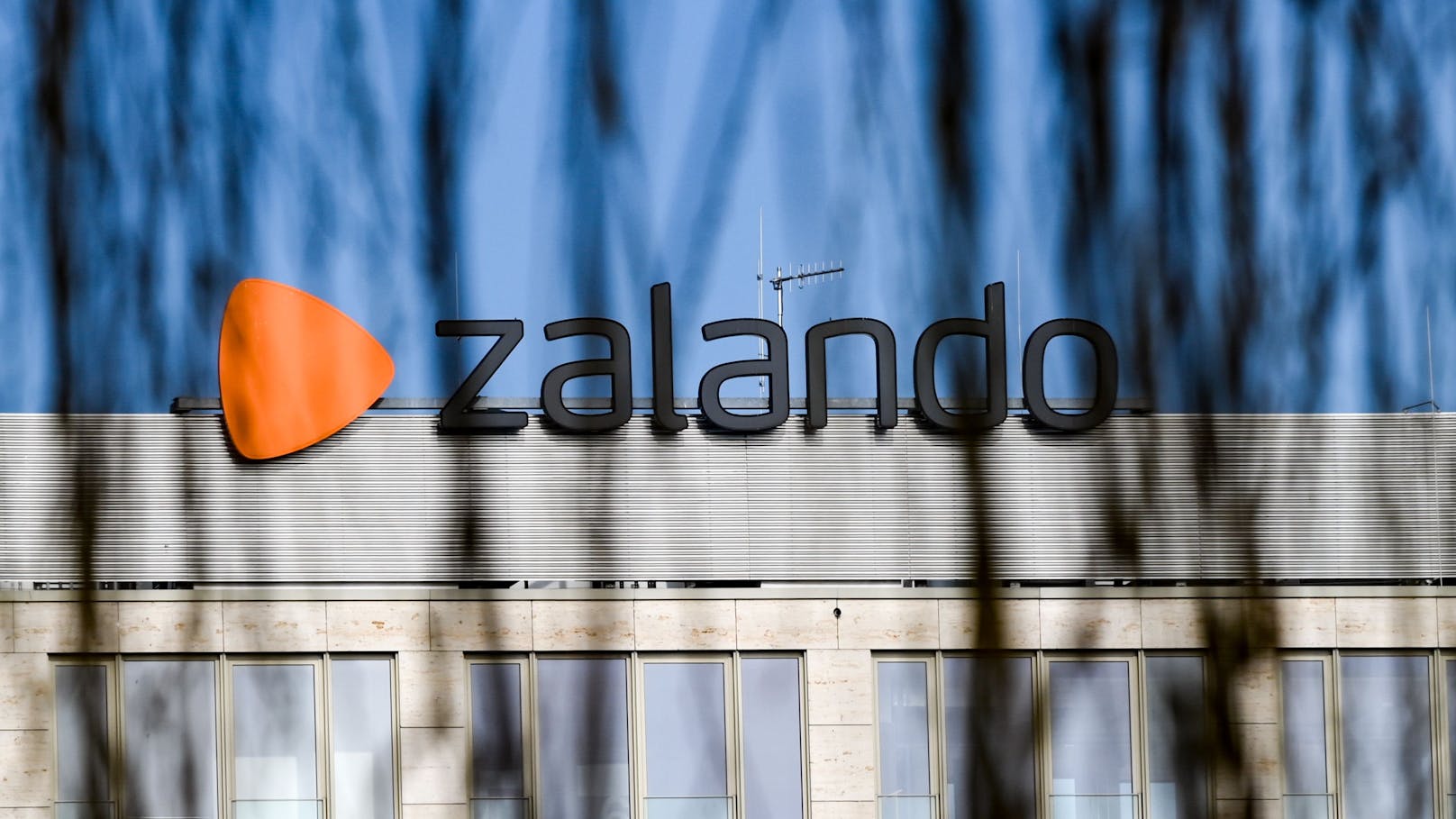 Da ist sicherlich vielen zum Schreien: Der deutsche Online-Kleidungshändler Zalando entlässt hunderte Mitarbeiter.