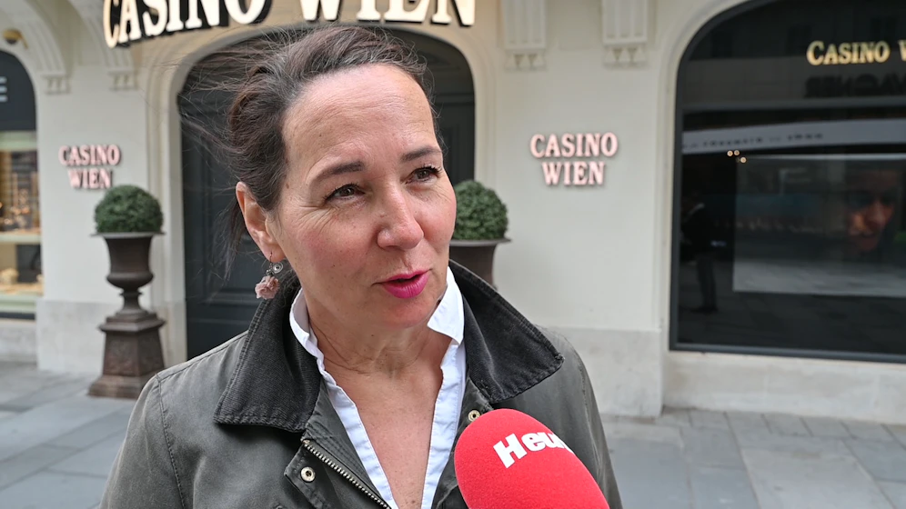Ilse (59) freut sich auf den Muttertag, den sie mit ihrer Tochter verbringen wird.