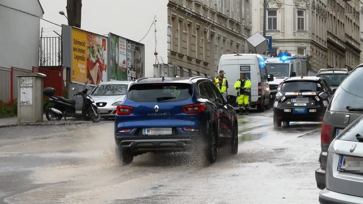 Wasserrohrbruch in der Zehetnergasse (Wien-Penzing)