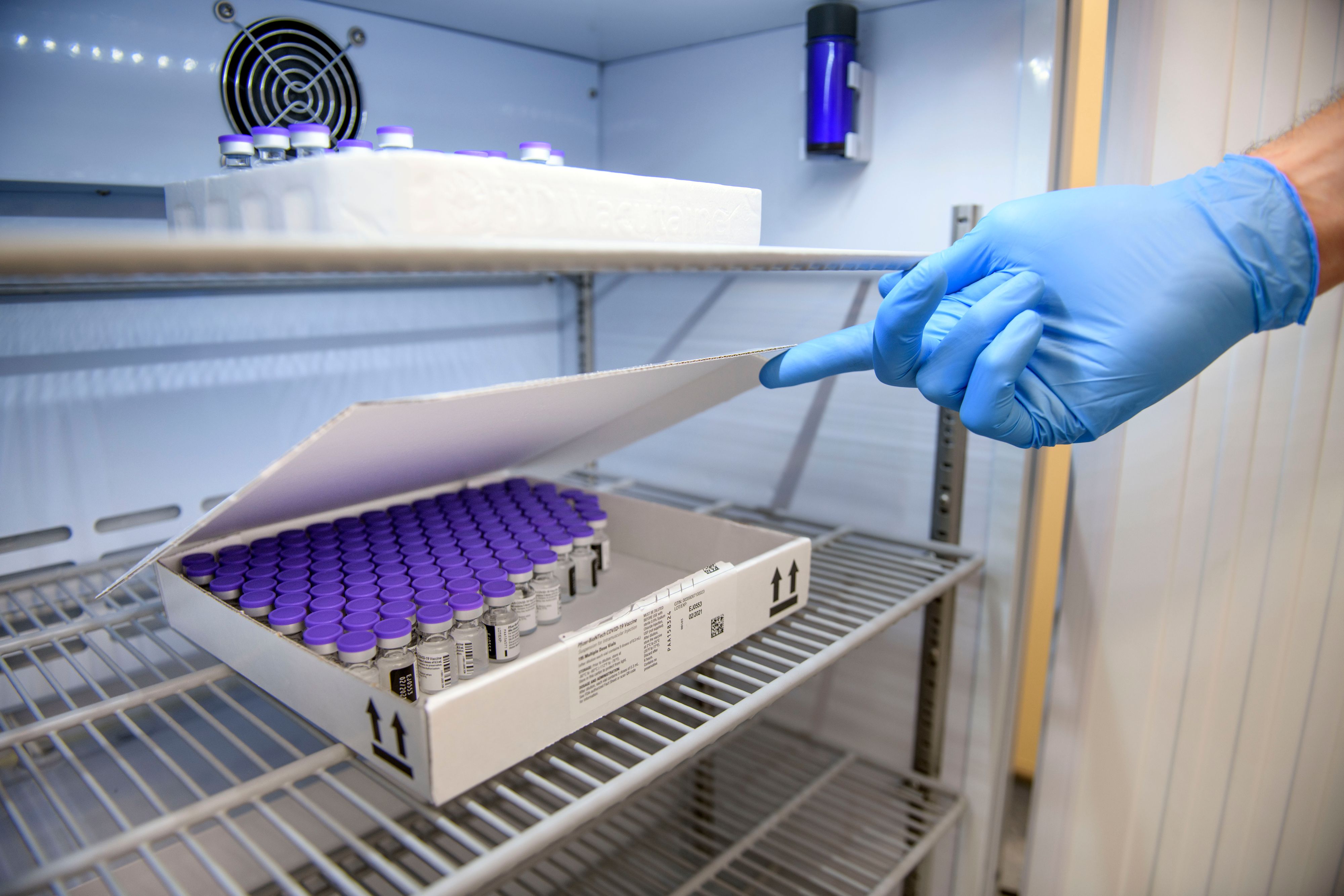 Frankreich blockiert die EU-Bestellung von 1,8 Milliarden Impfdosen von Biontech/ Pfizer. Symbolbild.