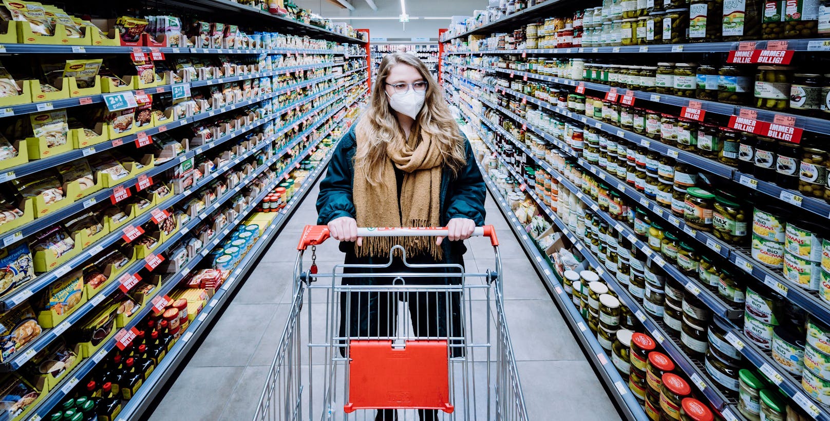 Die FFP2-Maskenpflicht beim&nbsp;Einkaufen im Supermarkt bleibt.