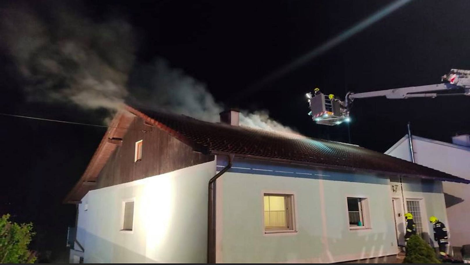 Wohnhausbrand in Aschbach fordert zwei Verletzte