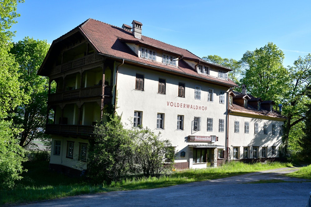 In diesem Hotel feierten 25 Männer und Frauen die Corona-Party.