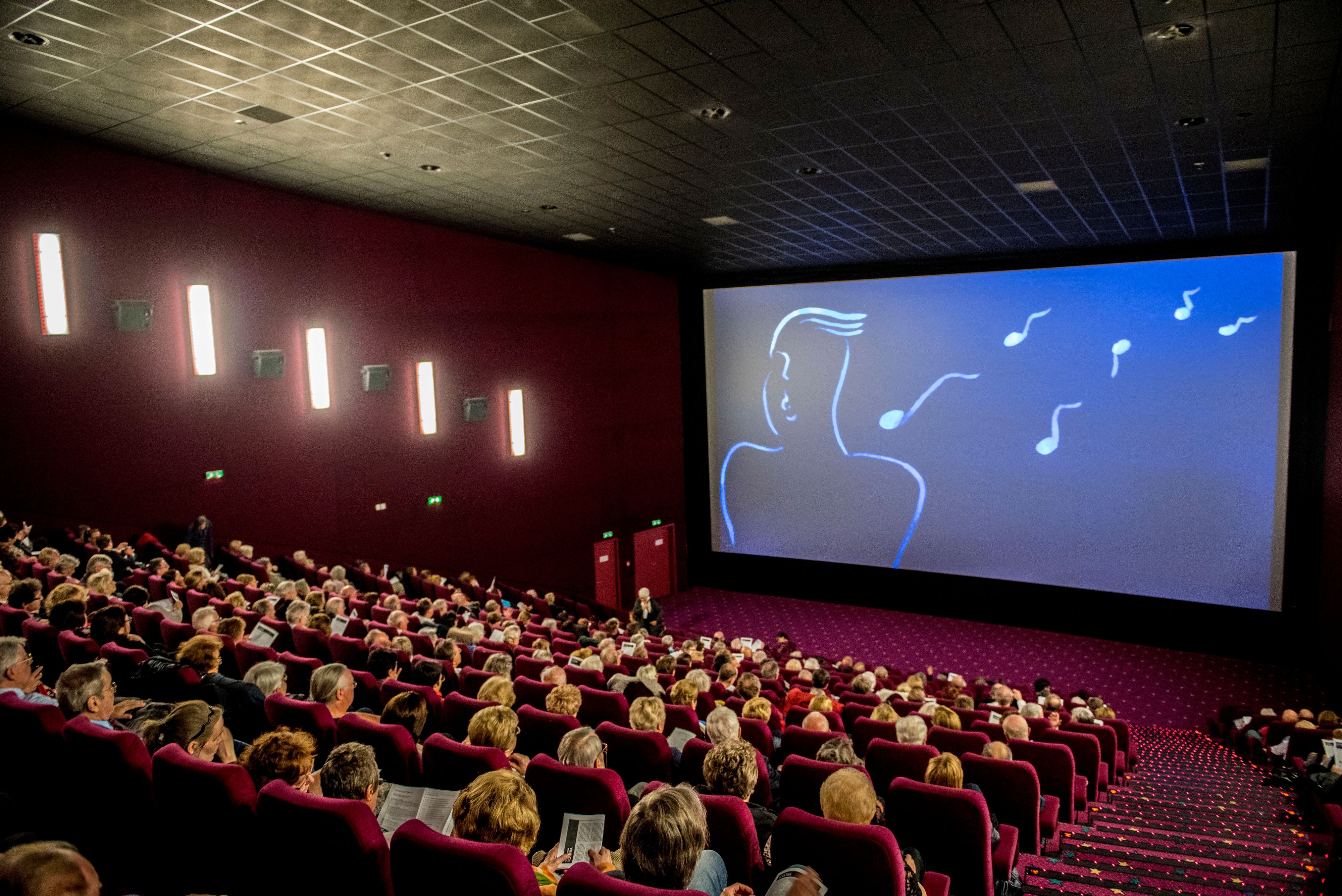 Auf volle Säle muss man noch länger warten.