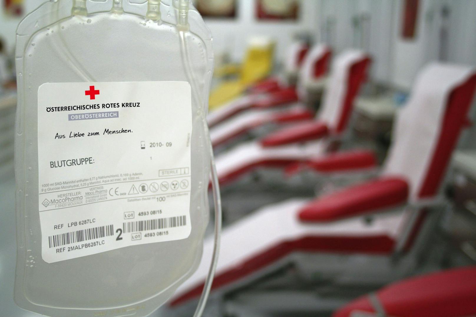 Das Rote Kreuz in Oberöstereich sucht dringend Blutspender.