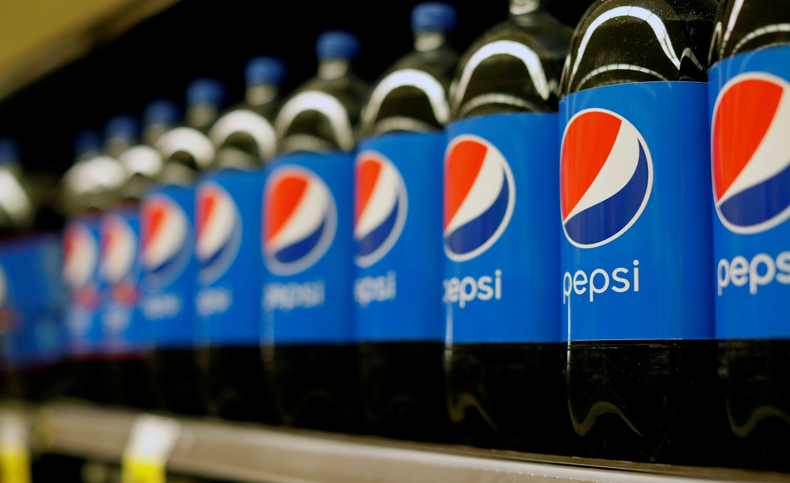 Fast doppelt so teuer hierzulande: Pepsi Cola und Co.