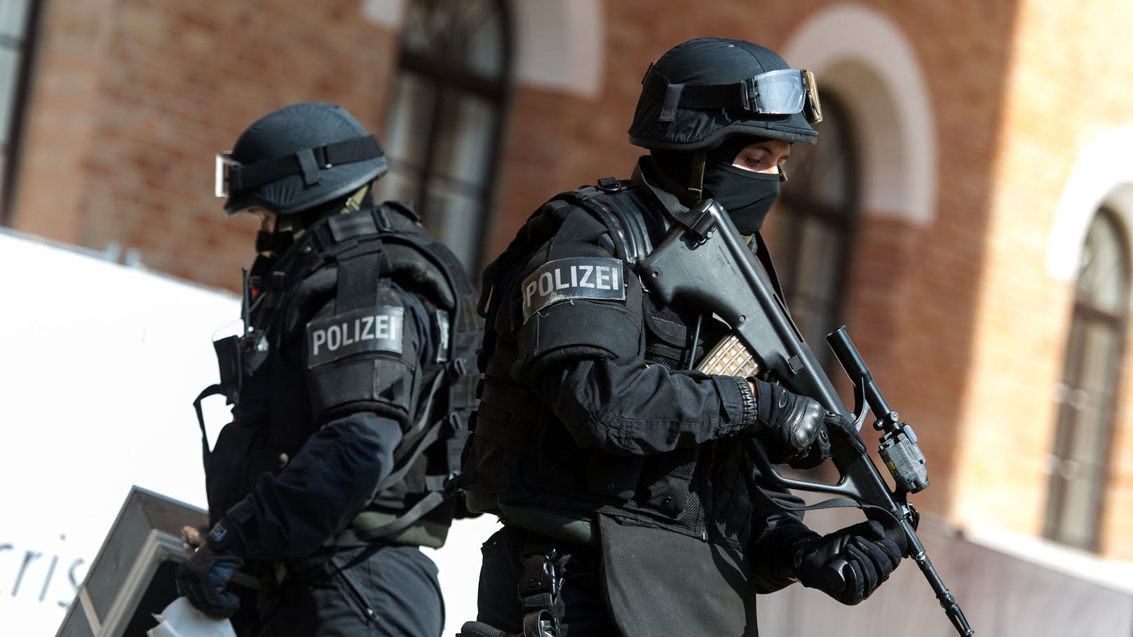 Beamte der Wiener Einsatzeinheit WEGA während des Tags der Wiener Polizei. (Archivbild)