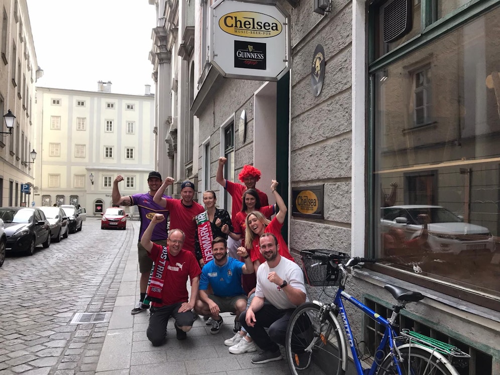 Beim Chelsea-Pub in der Linzer Domgasse werden alle Spiele gezeigt.