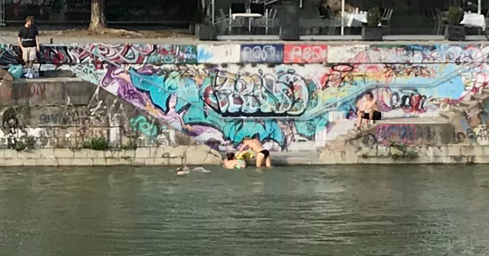 Diese Wiener wollten scheinbar um jeden Preis eine Abkühlung.