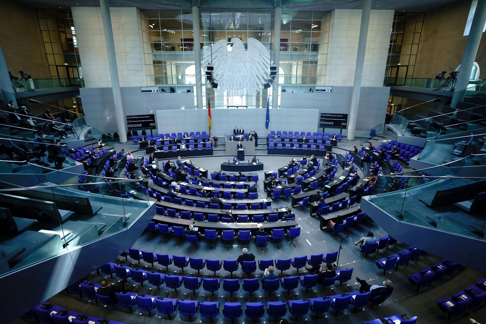 Der deutsche Bundestag hat entschieden: Deutschland bleibt noch bis im September in der Pandemie-Notlage.