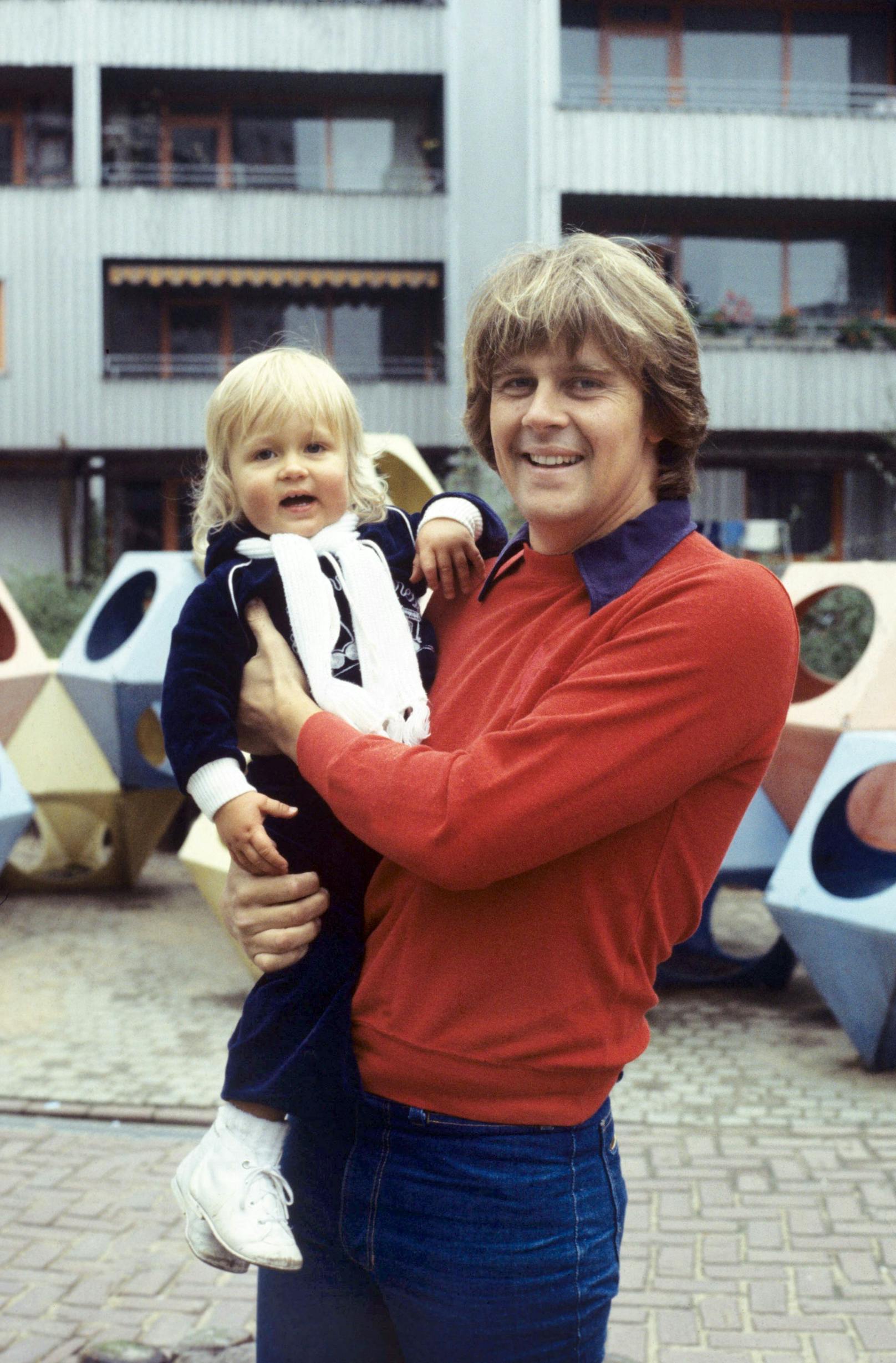 Howard mit seinem Sohn <strong>Wayne Carpendale</strong> (heute Schauspieler)