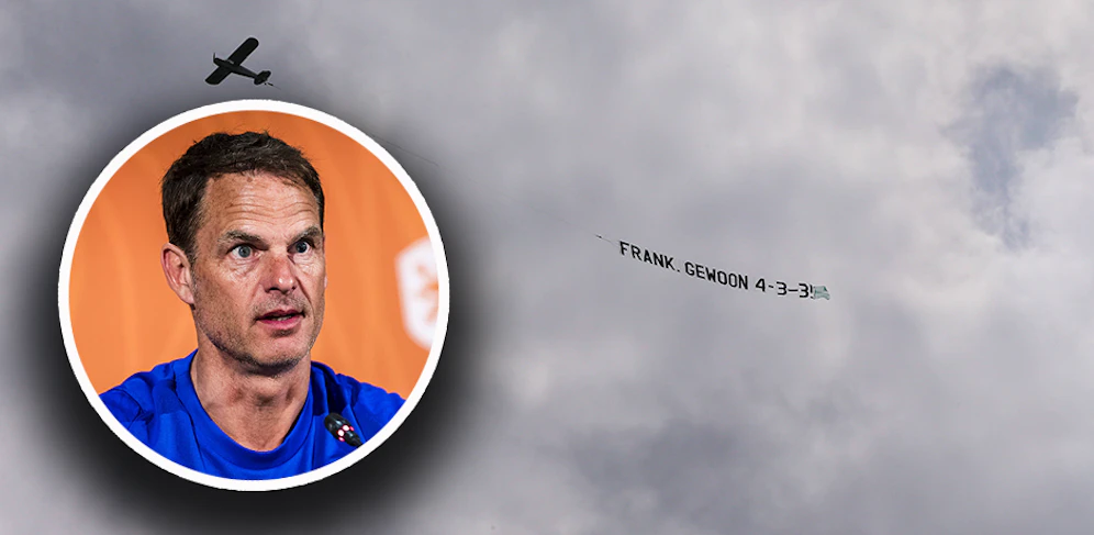Ein Flugzeug schlug Frank de Boer die Taktik vor. 