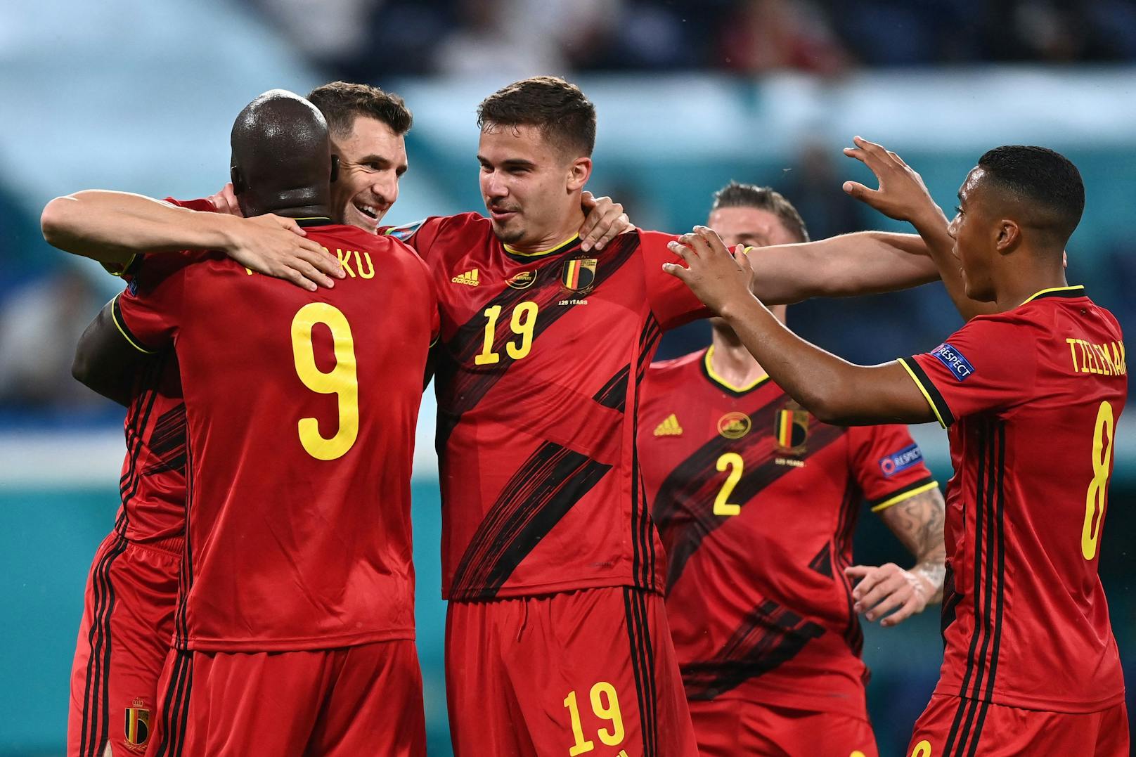 Belgien besiegt Russland