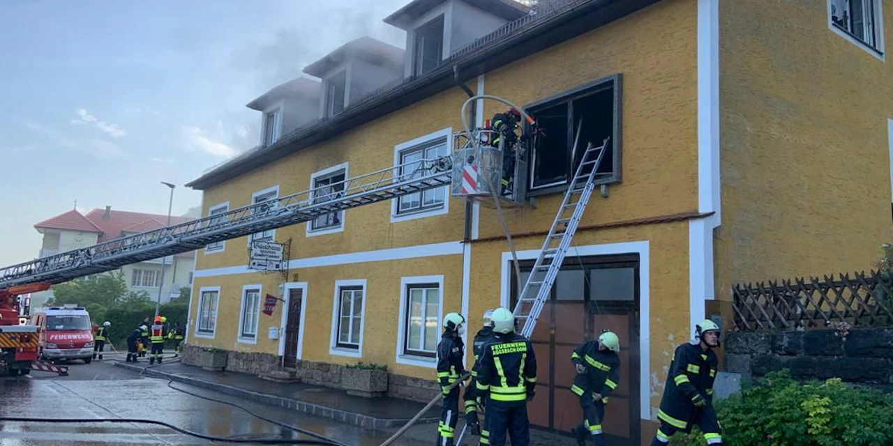 Frau (82) bei Wohnhausbrand in Aggsbach-Dorf verletzt - Vimarsana News