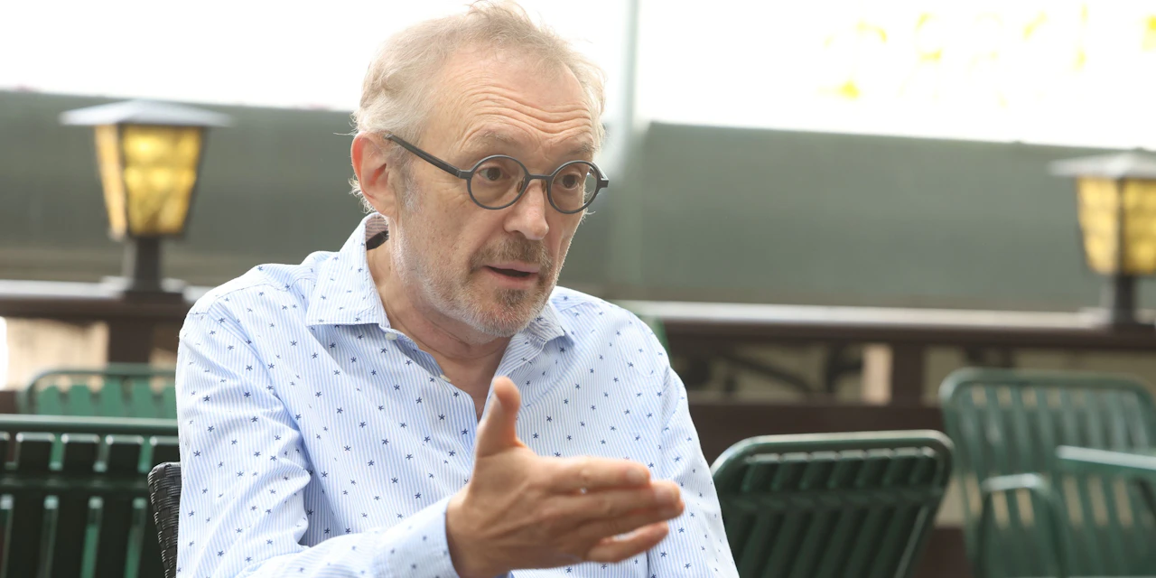 Josef Hader: "Ich bin privat eh nicht so schlimm ..." - Vimarsana News