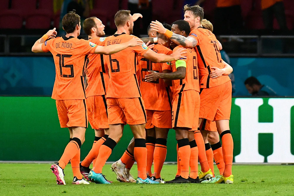 Die Niederlande jubeln in Amsterdam gegen die Ukraine.