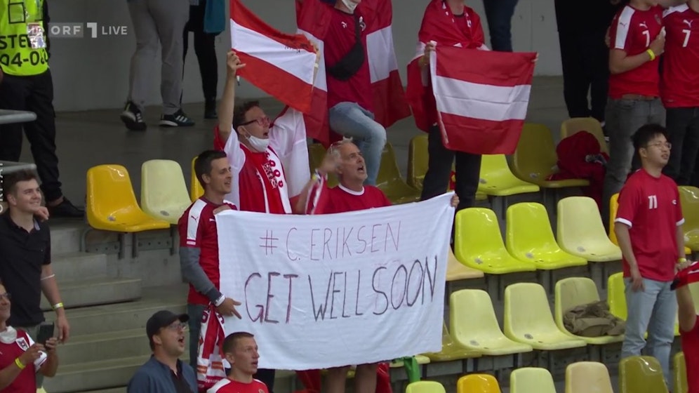 ÖFB-Fans wünschen Christian Eriksen rasche Genesung.