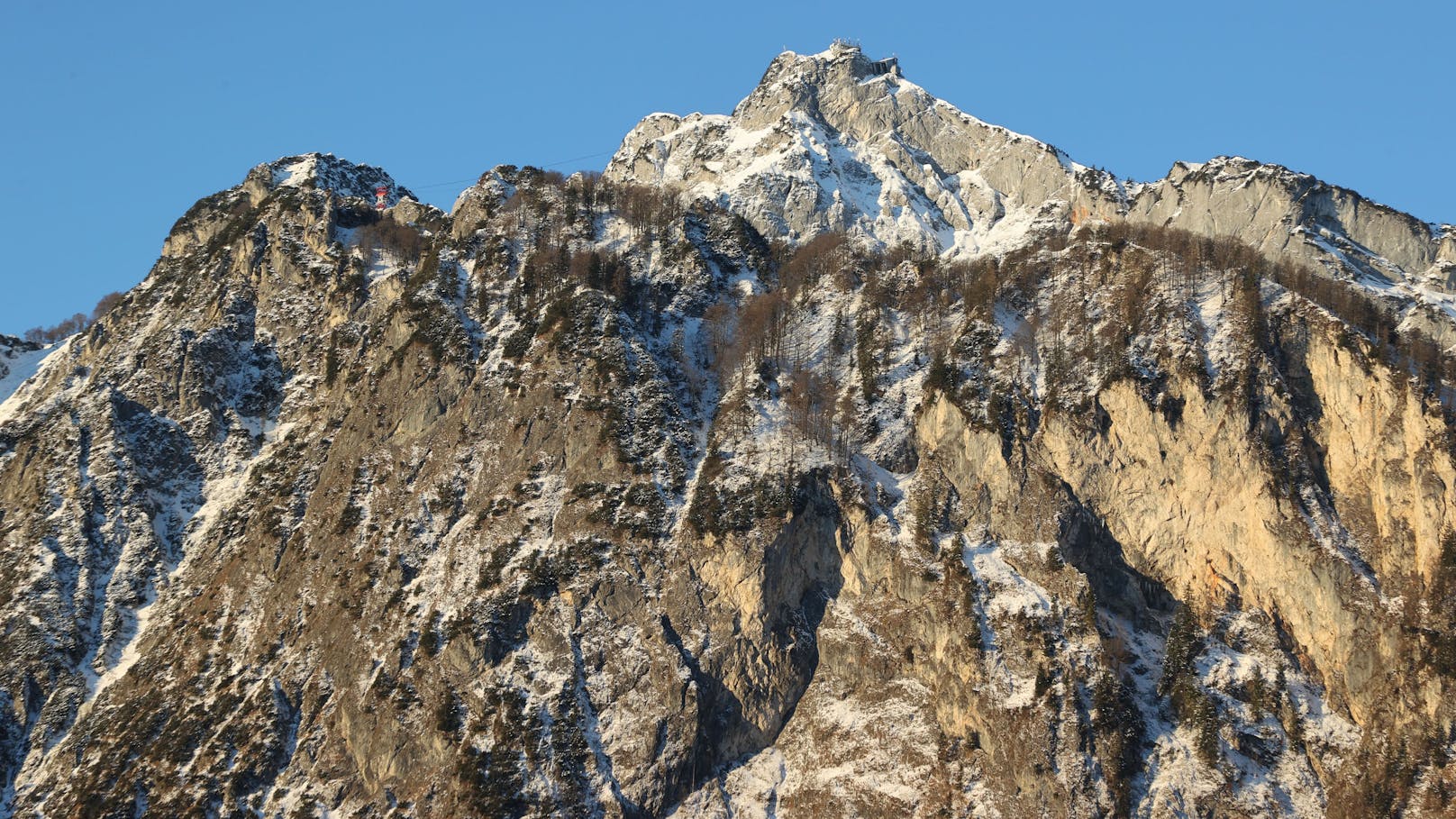 Auf der bayerischen Seite des Untersberges ist am Samstag ein 47-jähriger Kletterer tödlich verunglückt.