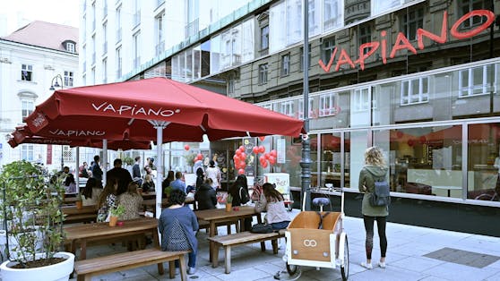 Mit einem geänderten Speisenangebot möchte Vapiano in Deutschland neu durchstarten. In Österreich bleibt die Pizza auf der Karte.