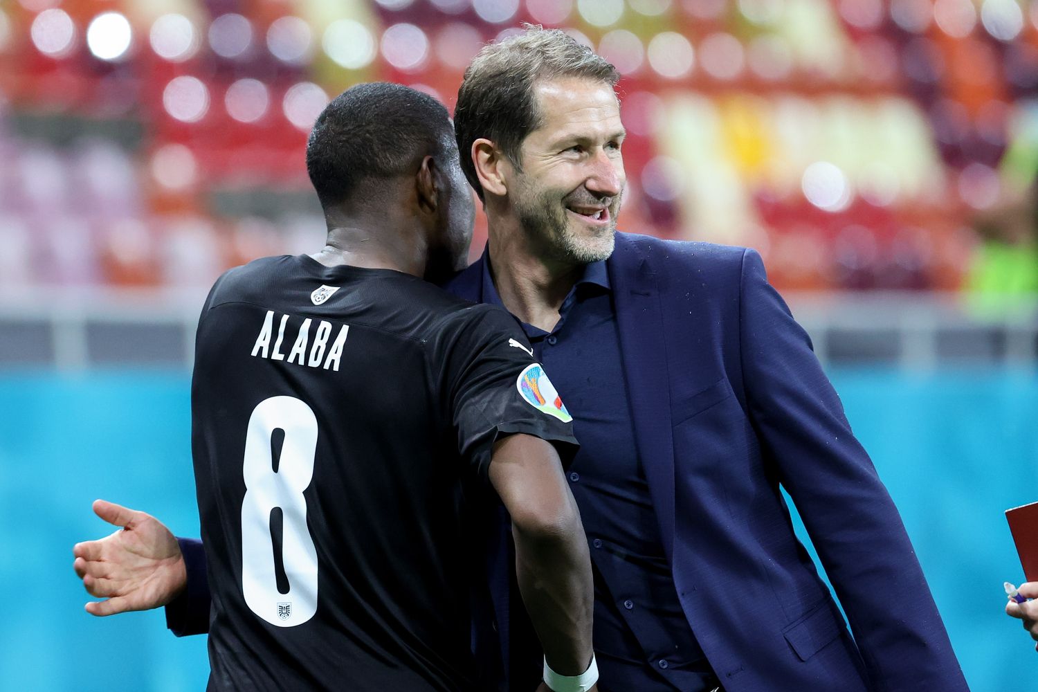 David Alaba mit Teamchef Franco Foda. 