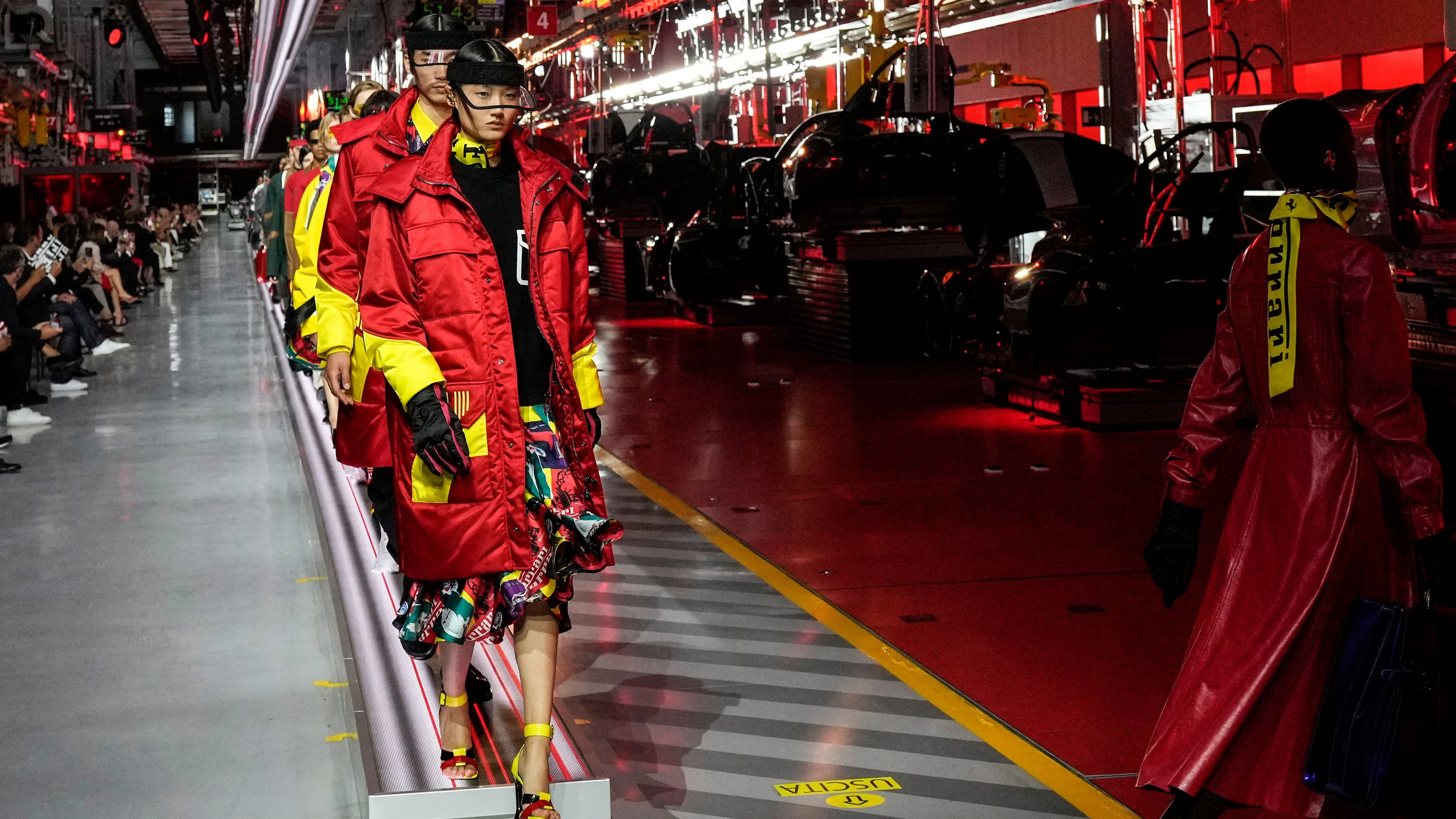 Im Motorenwerk von Maranello wurde die Luxus-Kollektion von Ferrari präsentiert. 