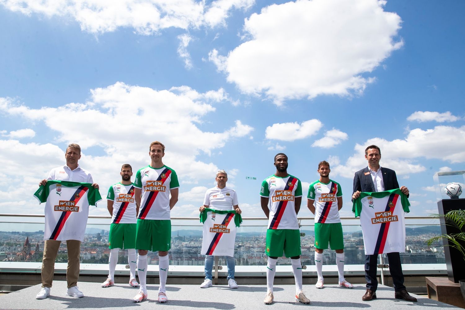 So sieht das neue Rapid-Trikot aus. 