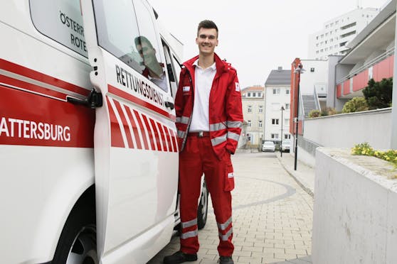 Mitarbeiter des Roten Kreuzes werden die Gesundheitschecks durchführen. 