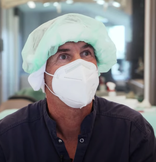 Konsel unter der Haube.