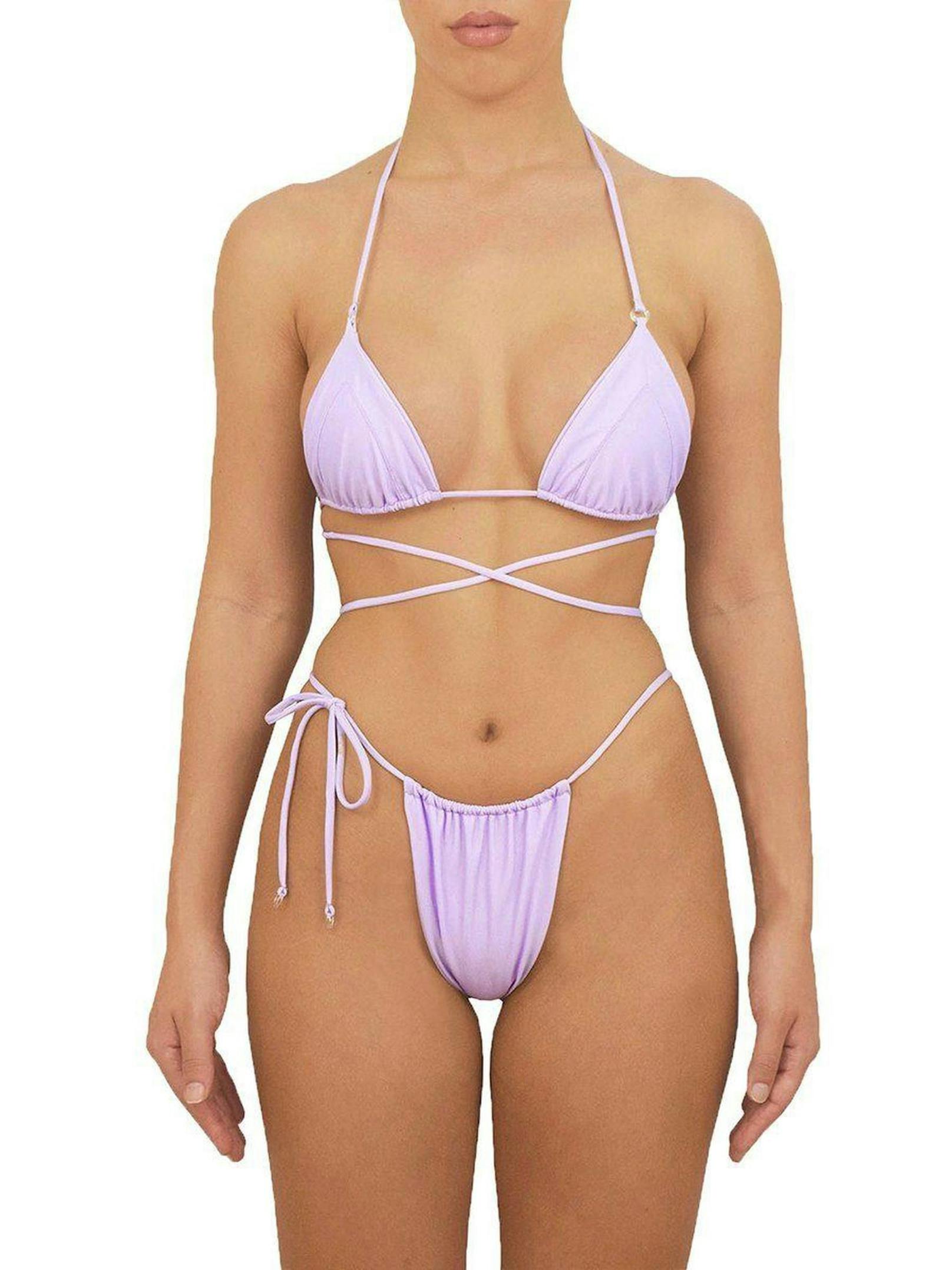 Diese Variante ist in vielen anderen Farben und Mustern erhältlich: Bikini Hose "Swept Away" um 60,95 Euro von <a href="https://heartofsunswim.com/collections/all-bottoms/products/swept-away-bottom-violeta">Heart of Sun Swim</a>