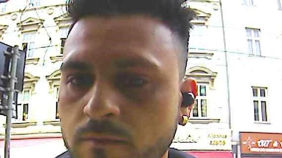 Dieser Mann wird gesucht.
