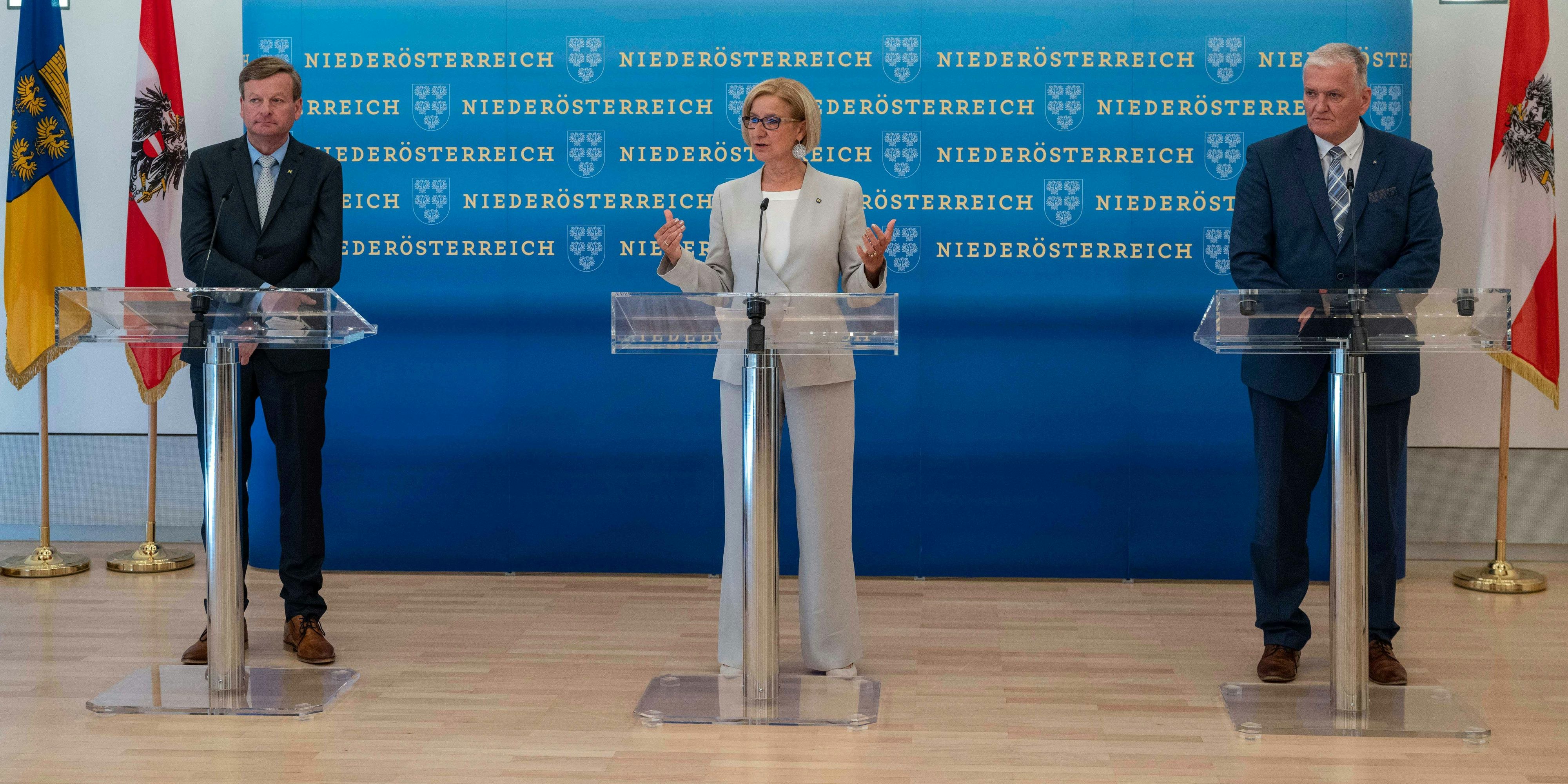 Waldhäusl, Mikl-Leitner und Schnabl.