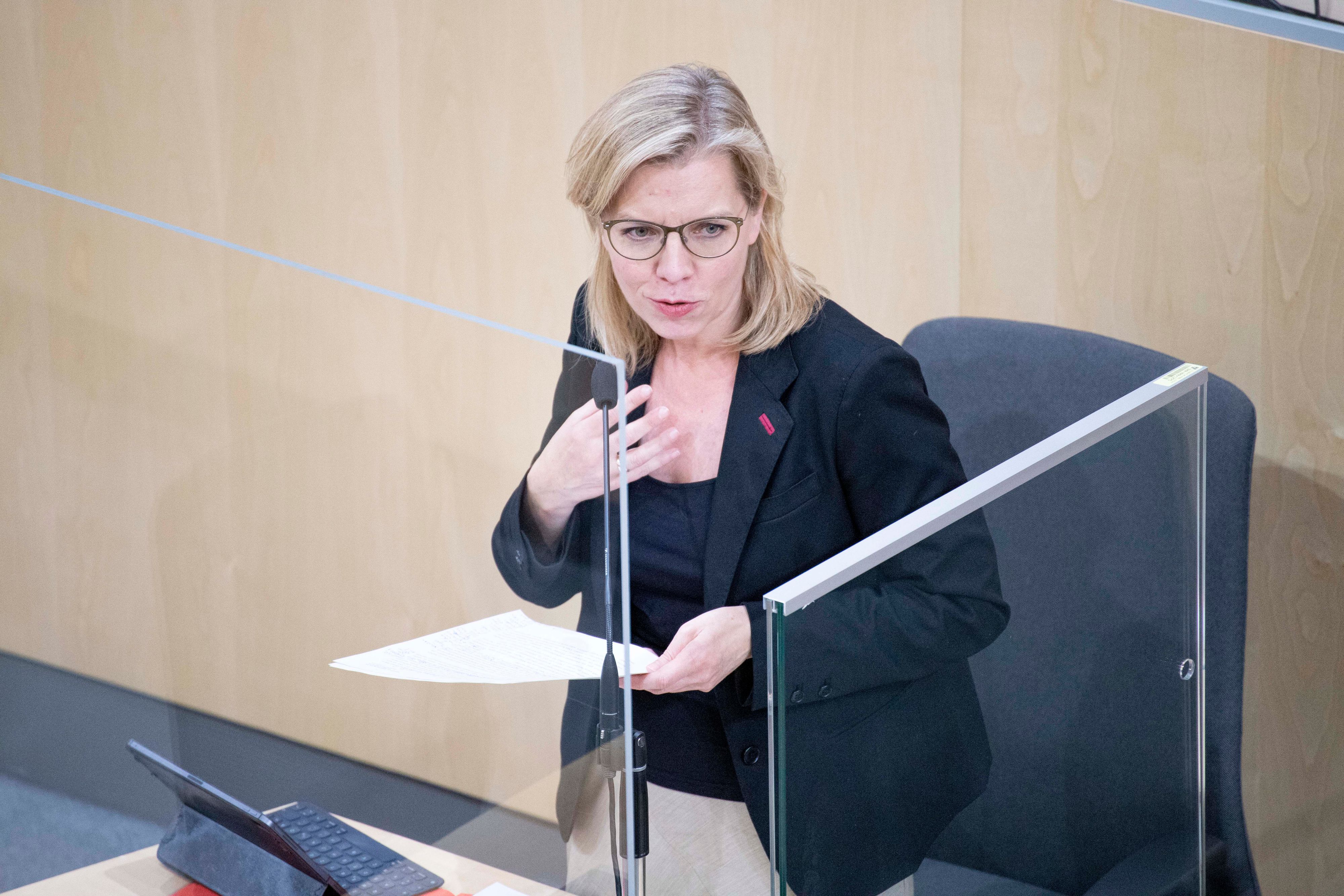 Umweltschutzministerin Leonore Gewessler (Grüne) will&nbsp;Strukturen und Mechanismen in der EU neu überdenken.