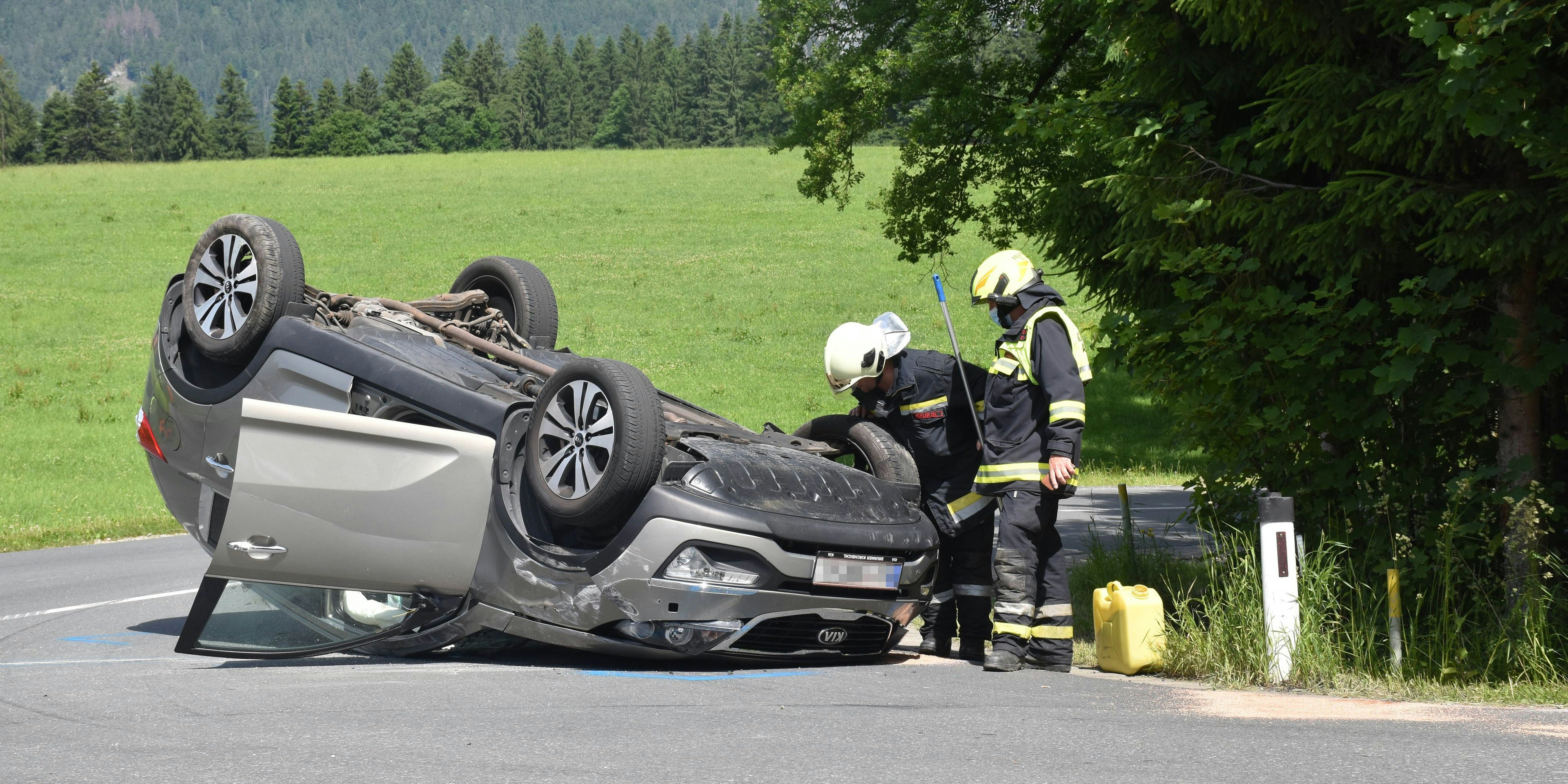 Fahrzeugüberschlag in Angerberg