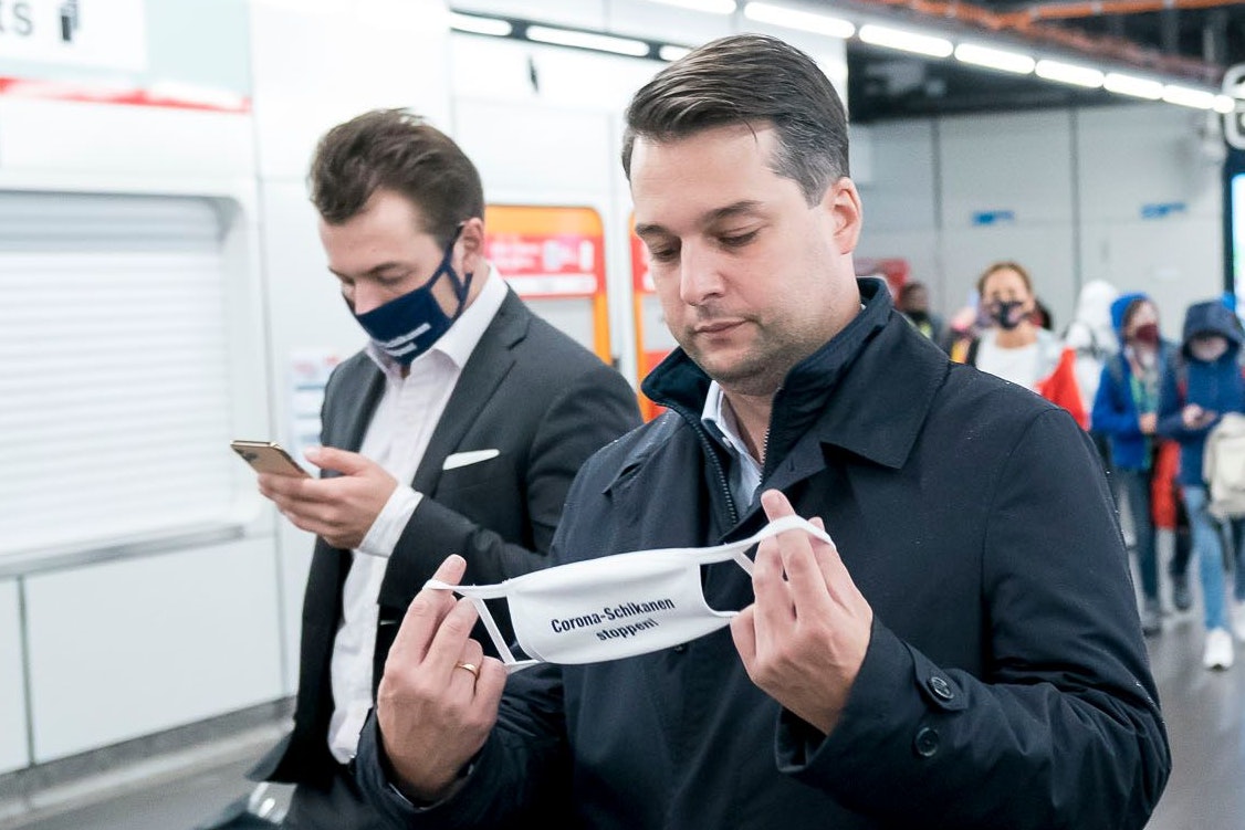 Dominik Nepp will Aus für Maskenpflicht und 3G-Regel.
