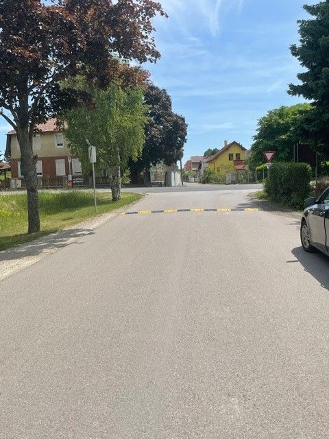 Eine der neun Bodenschwellen