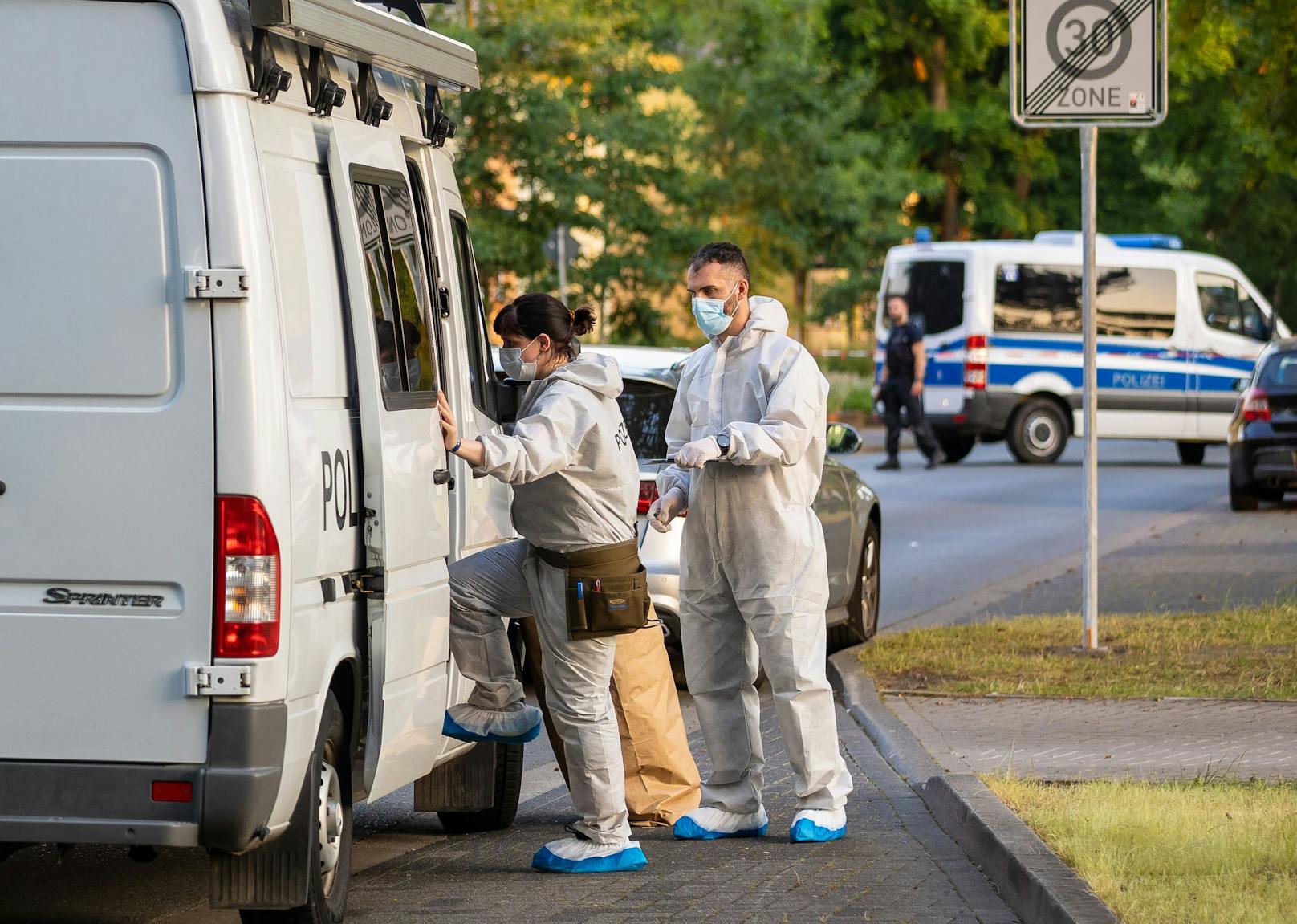 In der deutschen Stadt Espelkamp hat sich am Donnerstag (17. Juni 2021) ein Doppelmord zugetragen. 