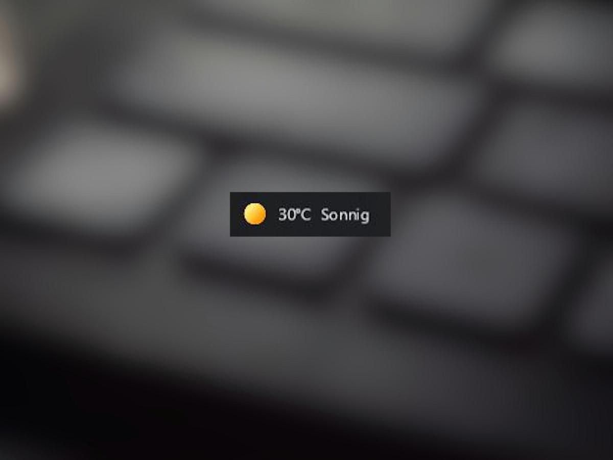 Neu ist auf der Taskleiste ein Wetter-Widget zu sehen.